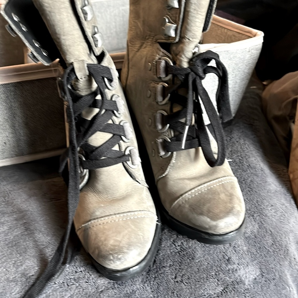 Sorel wedges